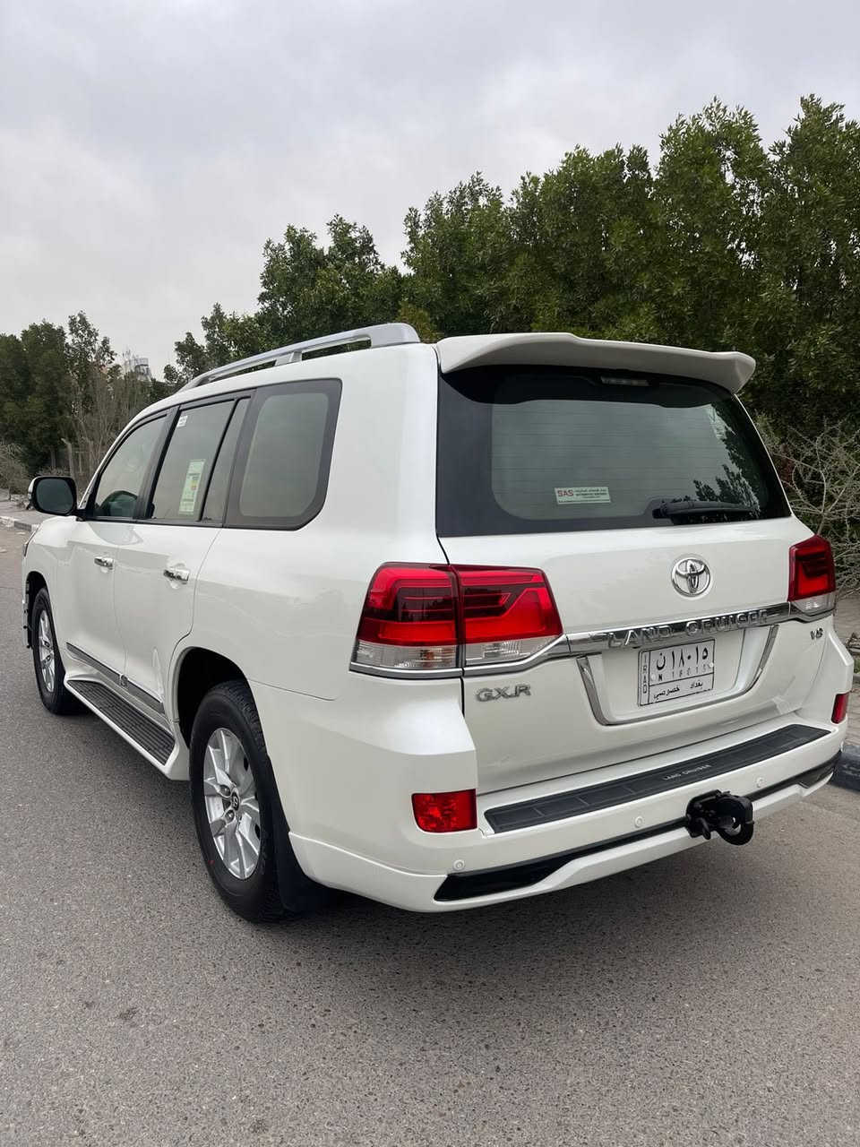 سلام عليكم للبيع لاندكروز مديل 2016 رقم بغداد مواصفات GXR محرك 8 سلندر مكفوله كفاله عامه محرك كير ماعده بارد شبر السعر 395الاستفسار ع رقم ***********
