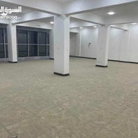 قاعة فارغة للإيجار الشهري في الطابق الثاني من عمارة مميزة تقع في الأعظ...