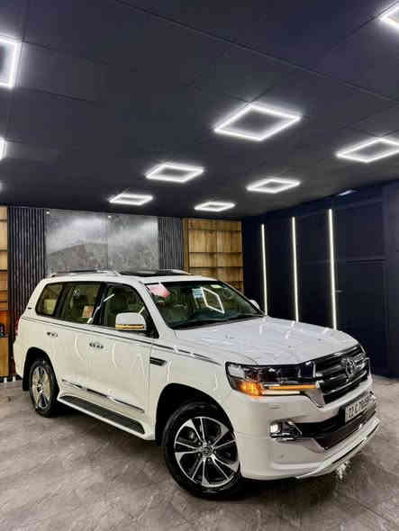 تويتا لاند كروز _ موديل _2020 _  SAS باب اول
موصفات گراند تورينگ. فوول
‎محرك.(.V6)

‎بسم الله الرحمان الرحيم

‎ملاحظه رجائن سياره (بدون مراوس)

تويتا لاند كروز موديل (2020)  
كراند تورينكGXR سياره (6) سلندر
‎سياره كفاله عامه دعاميه لي دعاميه 

‎بدون صبغ +بدون شخت + بدون حالوب 
‎بدون رمل  _ بدون حصوه+حتا دعاميات 

سياره ماشيه (45) الف كيلو فقط حقيقي
٤ اطارات و ويل جديد حلو بدوناي نقص 
‎سياره مواصفات (GXR ) ماشاالله حالو 

‎محرك + گير كل بشرت مامفتوح 
‎بدون صوت + بدون دخان 

‎( مواصفات) 
‎( صلايت + سلاجه كوشنات تدفيه + 
كوشنات كهرباي ٣ دگم _ حاساس خلفي و امامي_ بصمه + + ٨ ارباگ + مرايات شفط + لايتات زينون+سندوق شفت+كيج ليكزز+داغل بيجى +دابل اكسل شحن موبايل)

‎تحويل بشرت مباشر حول كل جديد
سعر (573)$
‎مكان سياره سليمانيه 
‎رقم (***********)
