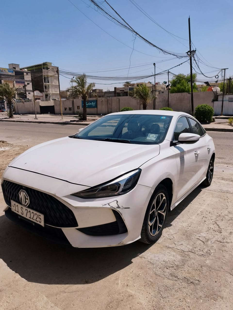 للبيع Mg gt موديل 22 رقم بغداد خليجي
الكير : أوتوماتيكي 
المحرك: 1.5T 
المواصفات: 
تشغيل بصمة | دخول ذكي | قطعتين تبريد | الشاشة لمس تدعم  Apple CarPlay & Android Auto | شاشة معلومات 
كاميرا خلفية | حساسات خلفية | هاندبريك كهربائي (Auto Hold) | نظام مانع للانزلاق (ESP) | مانع انغلاق الفرامل (ABS) | مراقبة ضغط الإطارات | نظام مثبت سرعة 
ماشية السيارة 73 الف 
مكفولة من الضربة والصبغ 
الدعامية الامامية مكسورة ومصلحة جهة السايق كما موضح بالصورة 
للاستفسار واتساب ***********
السعر 100 وبيه مجال بسيط للشراي
العنوان / بغداد
