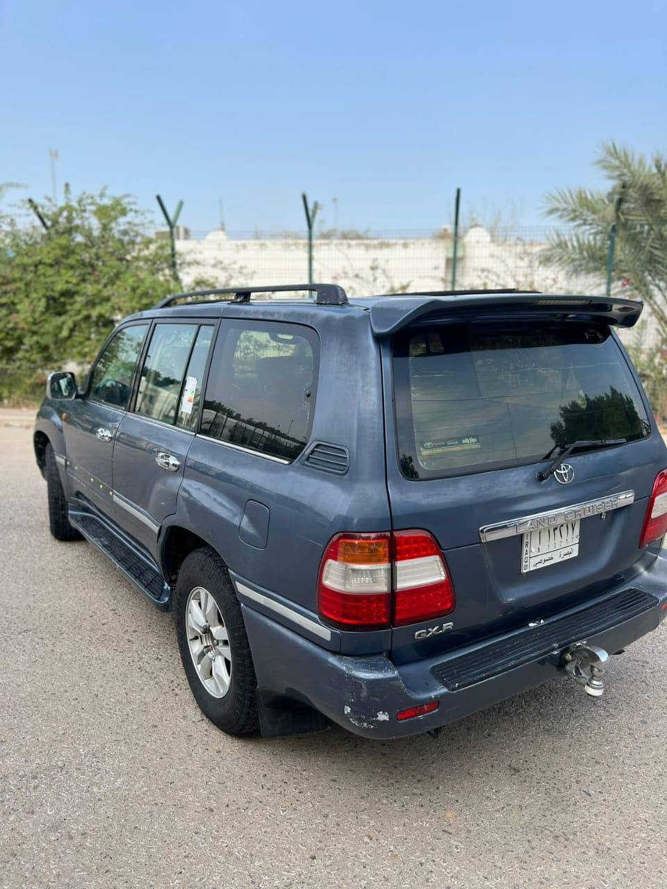 سلام عليكم اخوان سياره لا ندكروز 2006 رقم بصر  سياره ورارد خليجي مابيها حادث فقط الضربه بل جنطه مواضح بل صوره السياره جارده  مصبوغه حزام المكينه 6 سلندر  كير اوتو  الكير جديد كهرابيات شغله كل دبل تانكي  السعر 125$ وبيها مجال الشراي  الا مو شراي لا يتعبني  التواصل ولاستفسار ***********
