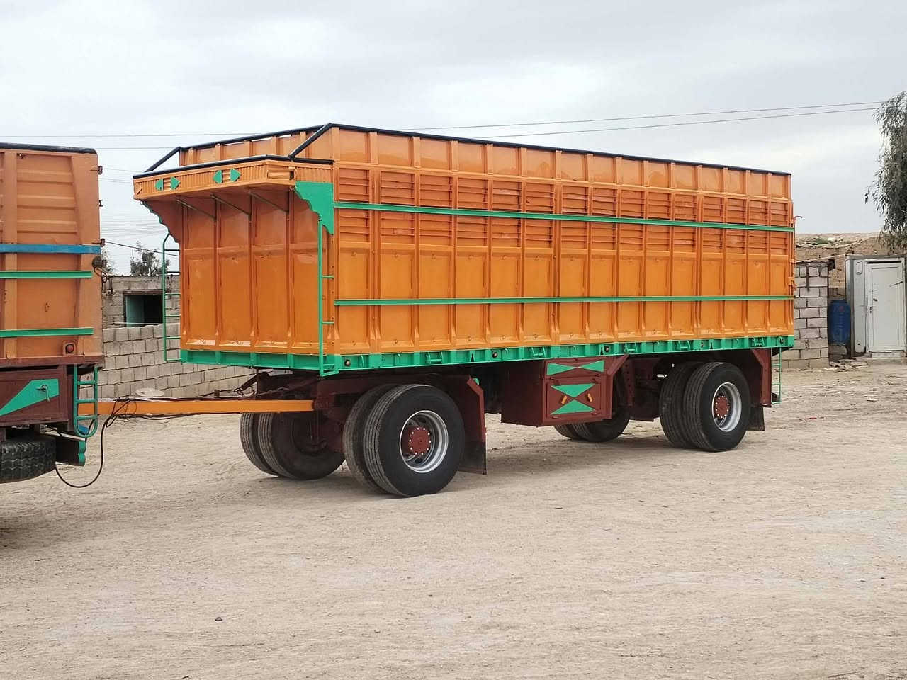 مقطوره اللبيع طول ٧ونص ارتفاع مترين دناكير برينه تخم  تاير تخم ويل وايرمنيه هوه كلو جاهز

للتواصل
***********
***********
