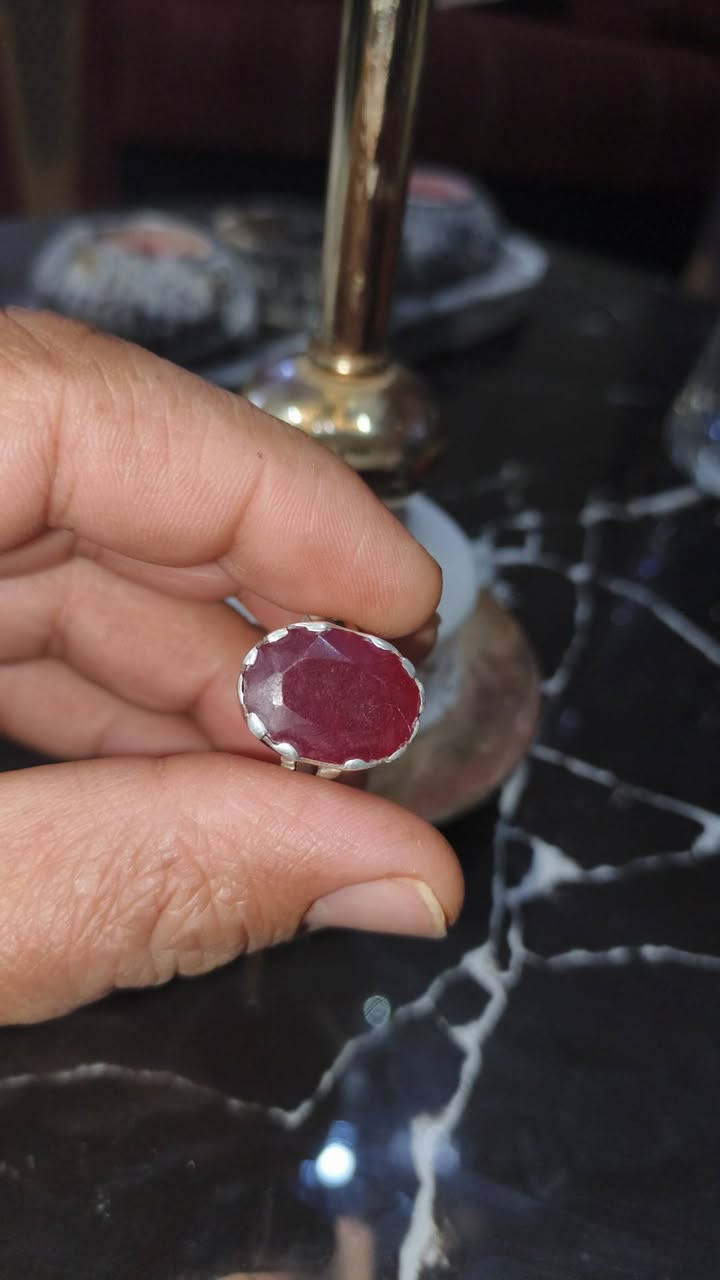 السلام عليكم اخوان ياقوته للبيع ***********بابل

