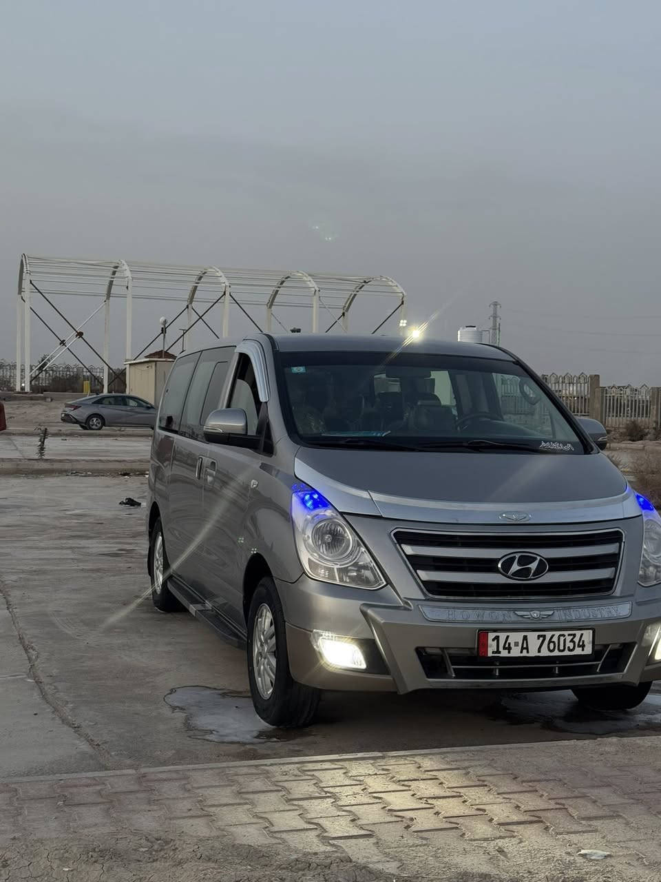 السلام عليكم 
ستاركس 2016 ادبلو للبيع  السيآره كفاله ما عدى قطعه وحده صبغ بكوريا 
نص فول  السياره جاهزه للآخر  
مكينه بلاديه 
السعر ٢٣٠ وبيه مجال 
***********
