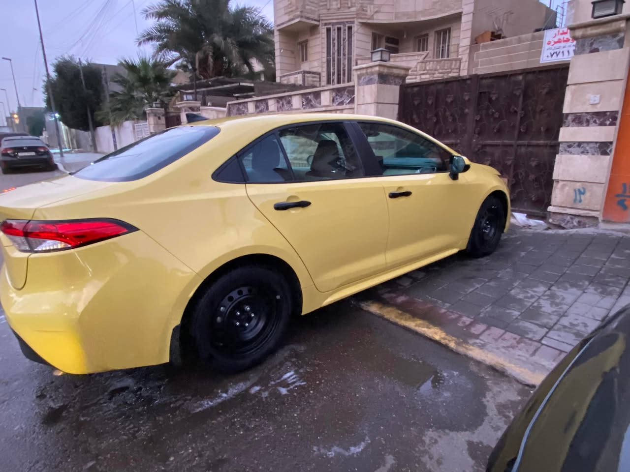 كورلا موديل ٢٠٢٤  بانزين وارد امريكي مرقم بغداد خصوصي  الون ليموني جاهزه السياره بدون اي نقص حادثها مرفق بل صور بدون ايرباك بدون دواخل ماشيه ٦٠٠٠ السعر ١٤٢٠٠$  موجود بغداد شارع فلسطين للأستفسار ***********
