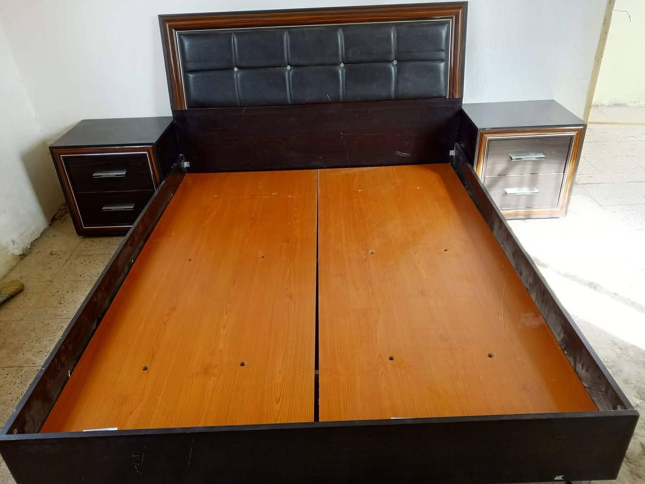 سرير نفرين مع جررات تركي درجة أولى نوعية ثقيلة سعر١٢٠ ***********
