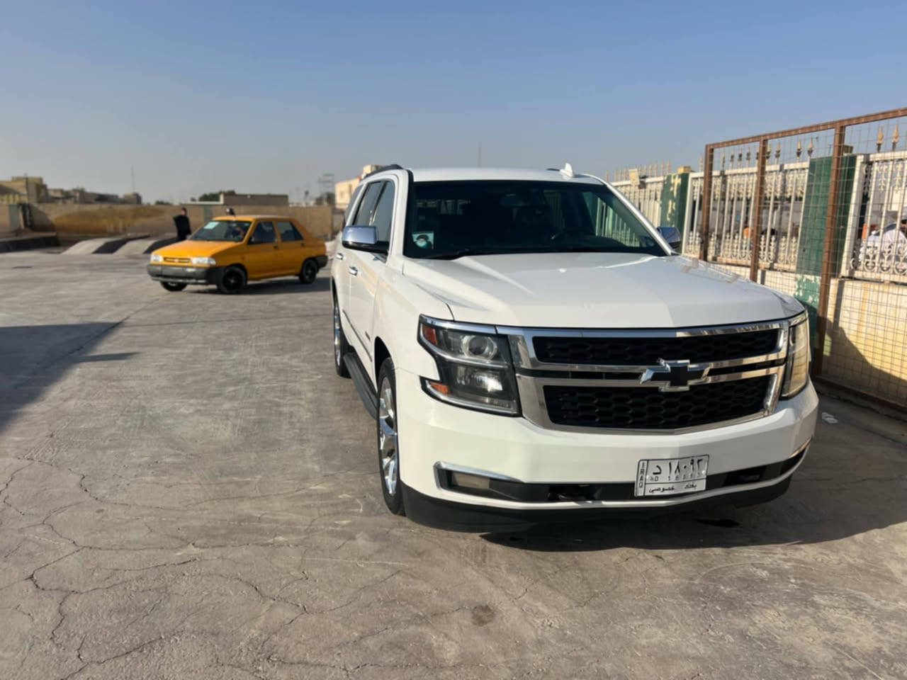 تاهو امريكي موديل 17 ال تي حادثه بس دعاميه وبارد بلجاملغ العكس السايق واي معلومه تريده تصل على الرقم ***********
