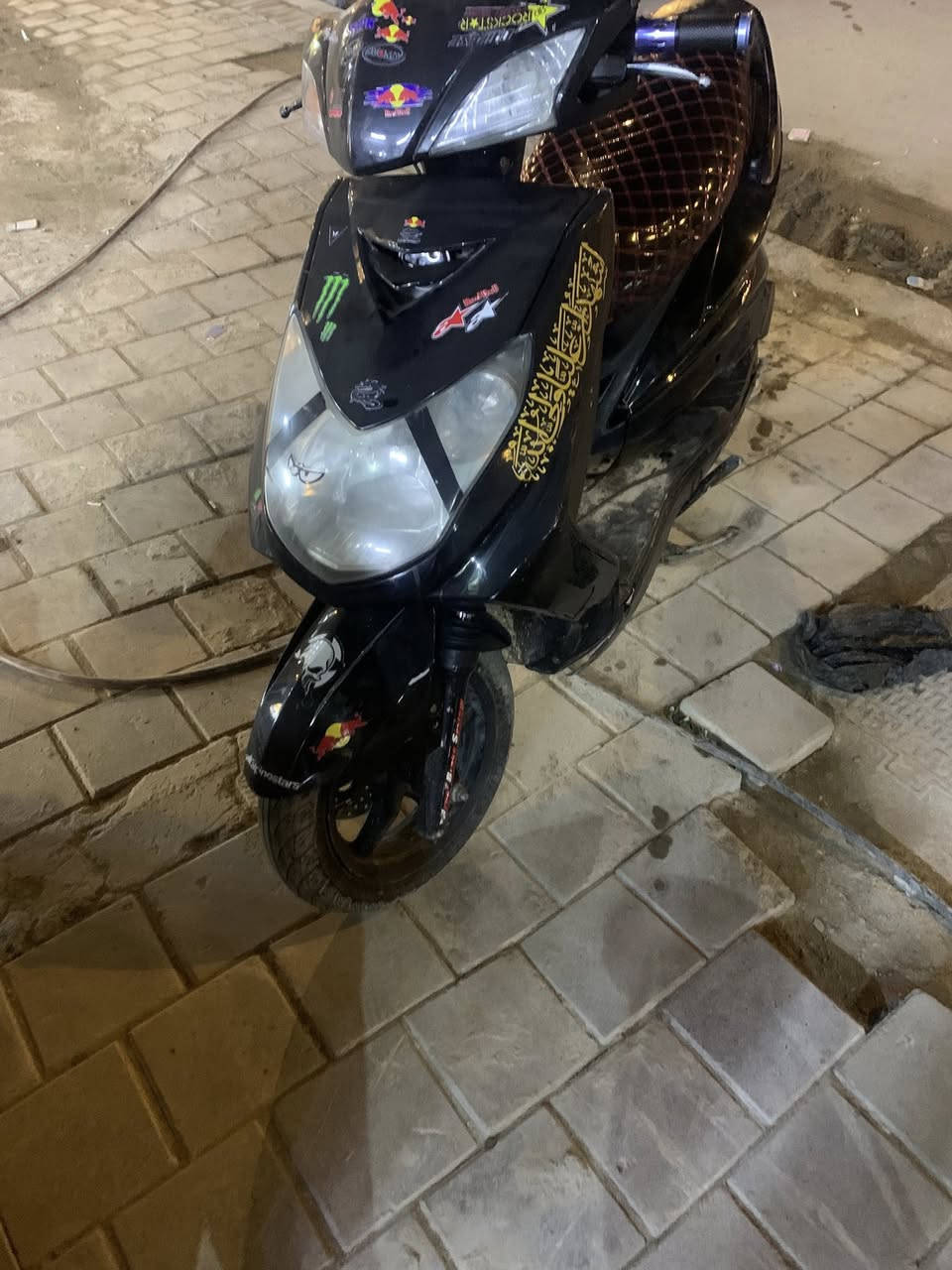 السلام عليكم
سكنس فحل شلعه معدل بيها كلجات رياضي مكينتها ٥٨ كل نقص مابيها شلعه معدل تخبل تاخذها ربع ما تذب عليها السعر ٥٠٠ وبيها مجال ***********
