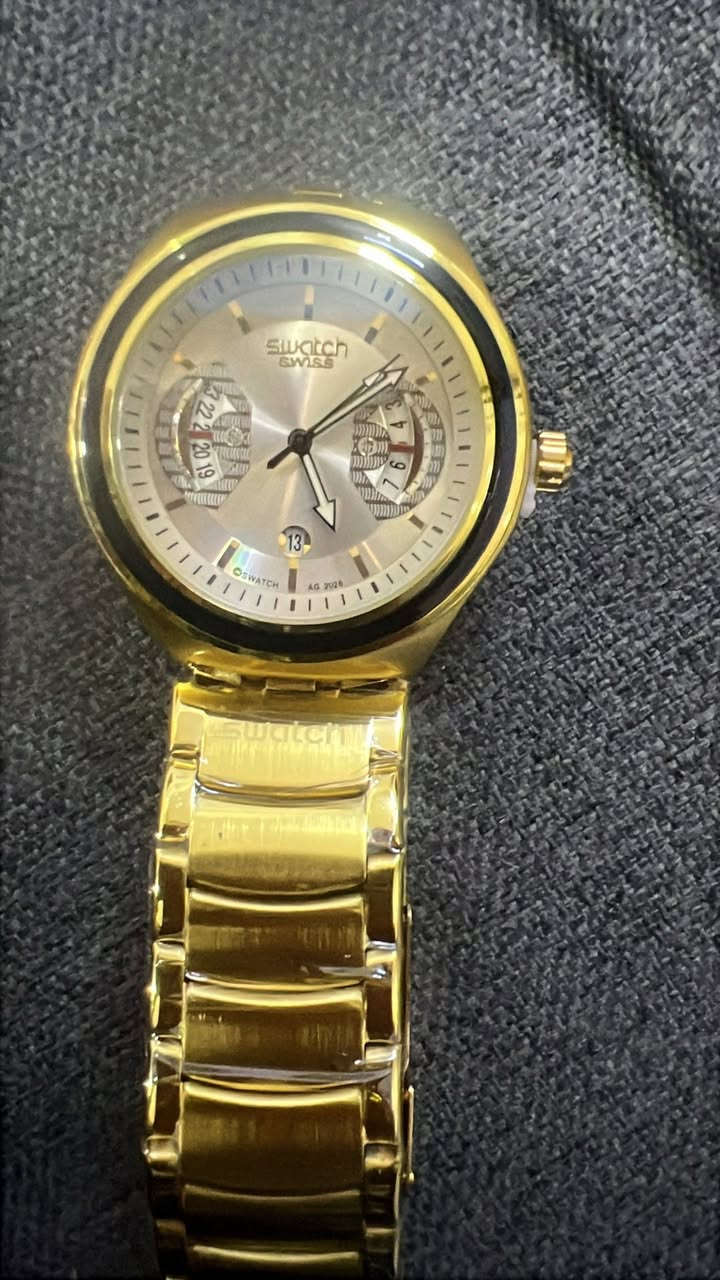 لمعة الذهب والدقة السويسرية ساعة Swatch الفاخرة
• ⚜️ لون ذهبي ملكي ثابت وما يروح.
• 🇨🇭 دقة ماكنة أصلية تعيش وياك العمر.
• ⚙️ تصميم داخلي فريد وعصري يعرض التاريخ واليوم بشكل يختلف عن كل الساعات التقليدية.


**إذا كنت صاحب هذا الإعلان وتريد حذفه لأي سبب، رجاءا أرسل رسالة إلى الدعم الفني**