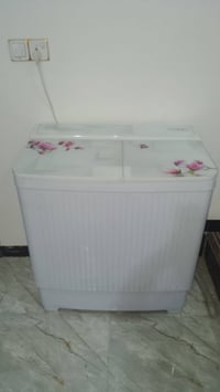 غسالة حوضين • مستعملة • نظيفه