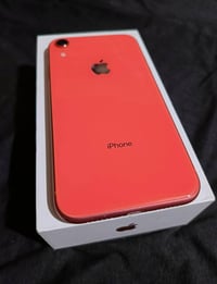 آيفون XR • ١٢٨ • بطارية ٧٧%