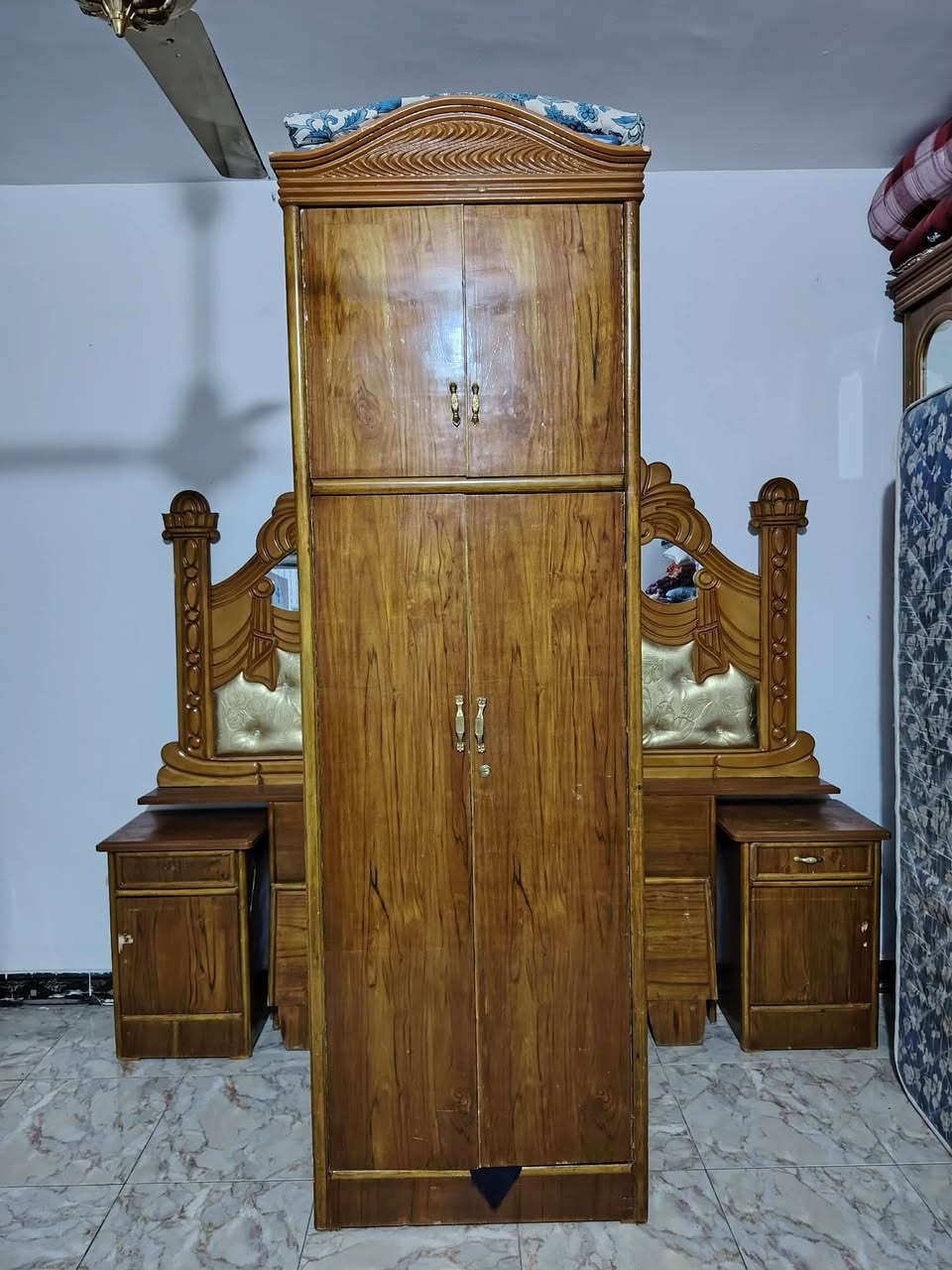 غراض للبيع مكلفه بنشر تصلو على رقم ***********هاذ رقم لسعار يم راعيهن
