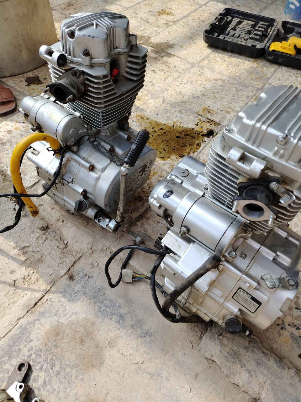 السلام عليكم عندي مكاين مال ستوته وحده ام تيار وحده جمره البيع ابيع جوم حديد وهاذه اسبير وبكس كير الرقم  ***********
