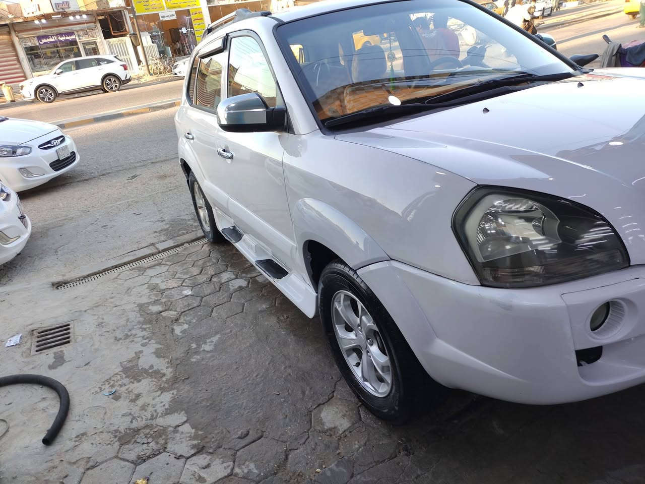 اسلام عليكم 
توسانا 2009 
جديده مكفوله 
عدا باب السايق 
مكينه 2000
كير مكينه 
تبريد 
كوله جاهز 
المكان النجف 
السعر 112
*********** واتس اب اكو
