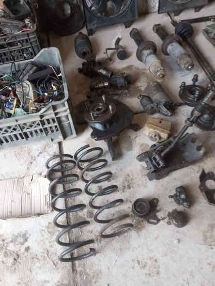 متاح ادوات سوناتة2كامله بسعرمناسب +عربانة سوناتة3مع كامل ملحقاتها مع ادوات صدر  باقي التفاصيل على الرقم مكان الگاطون ***********
