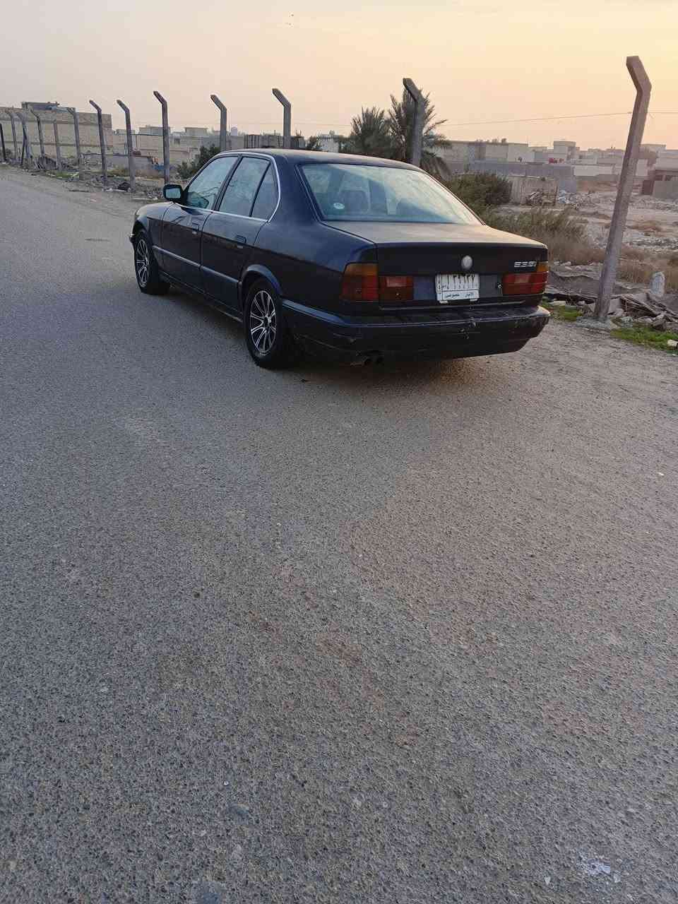 للبيع بي ام 535موديل 91 انبار مشروع وطني سعر 40$رقم موبايل ***********سيارة بلادية لاضربة ولاصبغ ولاتبديل تدفئة تبريد ثلج شاشة وكامرة خلفية محرك وكير مكفولات دواخل جلد دشبول وكشنات وبطاين جددحدادية امامي خلفي جديد سنتر لووك شغال سلايد روف كهربائيات اي نقص مابيه سيارة احله من صور تخم تايرات ويل جدد مكاني بغداد
