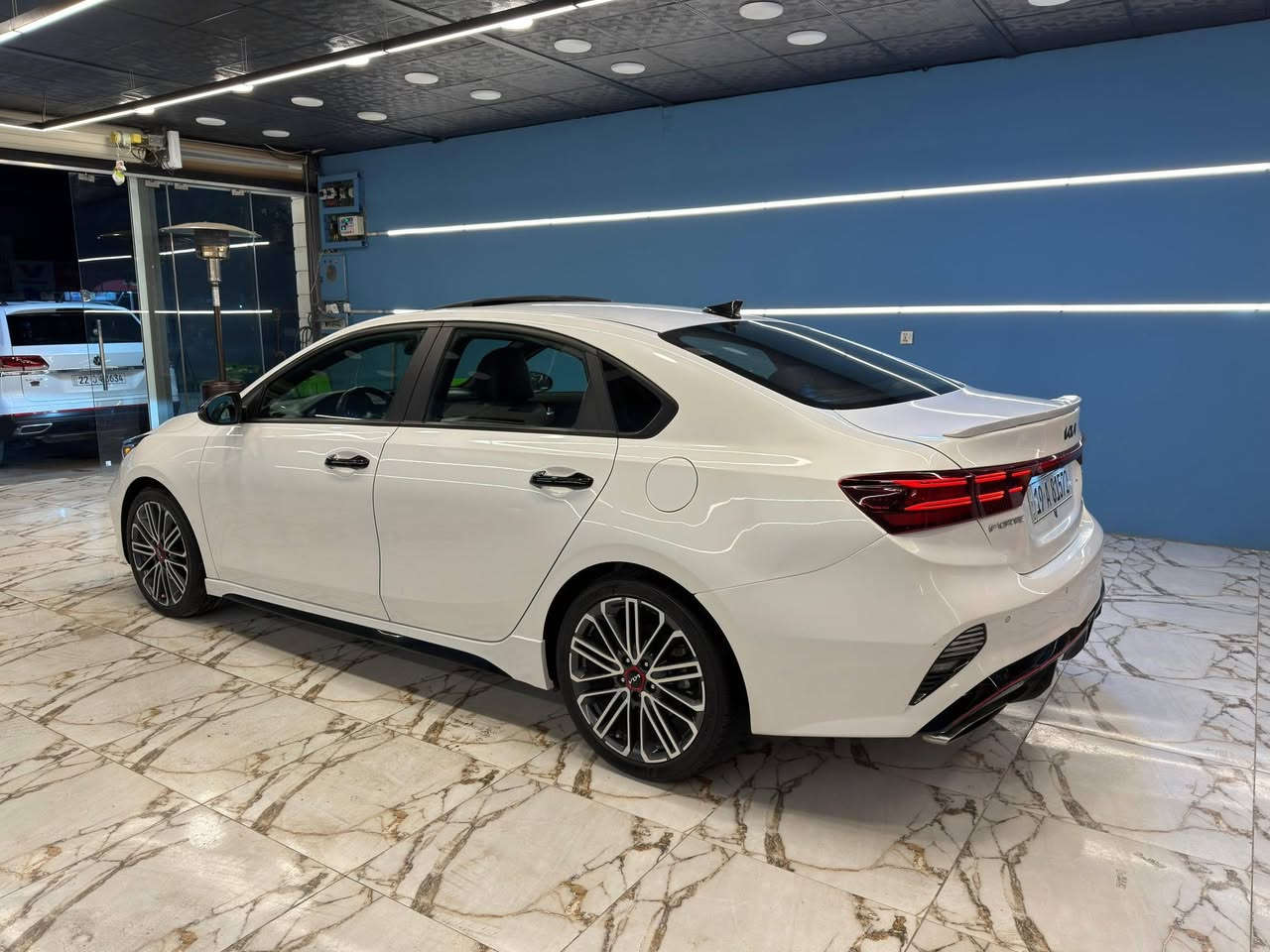 السلام عليكم
فورتي (2024)  فئة( GT) اعلى فئة🔥بالفورتي
محرك 1600 تيربو 201 حصان
كير DCTدبل كلج 7 نمر
ماشيه (34) mi
 رقم كربلاء باسمي 
السياره
المواصفات .....
1.بصمة تشغيل + ابواب وصندوق+ تشغيل عن بعد
3.رمز Gt على دشبول🔵
4.(شفتات ستيرن)🚀🚀
5.شاشة كبيرة مع نظام تشغيل ابل كار بلي
6.واندرويد اوتو
7.كاميرا دواره (وضعيات عدد2)......
8.انظمة قيادة سمارت+ وسبورت+ ونورمال
فحته 🔥🥶
10  كشن كهرباء. حار بار
11.كشنات جلد حضن مطرز احمر مع علامةGT
12.نظام سماعات (هارمن كاردن)🔈🔈
13.لدات داخليه متغيره الالوان( بلادي)
14.قطعتين تبريد
15.شحن وايرليس
16.دركة D  شكل رياضي مع ختم GT
17.حساسات خلفية مع جرس تنبيه
18.رادرات جانبية+ وامامية+ وتحديد مسار + كروز سرعه
19.قياده ذاتيه
20.اوتو هولد+ هاند بريك بصمه
21.نقطة عمياء
22.كات دوسات جانبية بلادية
23.دبل اكزوز
ويل كب كروم حجم 18رياضي
بيع فقط بدوون مراوس
السعر 170 بيه مجال بسط
*********** 
الحادث فقط تبديل قبق جنطه اصلي وصبغ نص الجاملغ الخلفي
