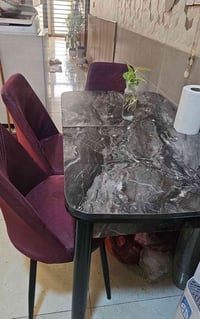 ميز طعام • قابل للتوسيع • حي العامل