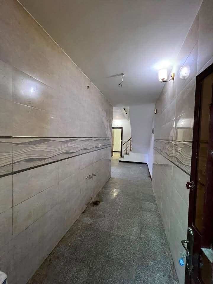للأيجار ____في السيدية

بيت مساحة 85 متر بيت نظيف جداً وجاهز للسكن 

يحتوي البيت على طابقين

*الطابق الاول يحتوي على مدخلي مدخل للصاله ومدخل للمطبخ وغرفة نوم ومنور وخدمات صحية

*الطابق الثاني يحتوي على غرفتين نوم وبلكونة وخدمات صحية

ايجار البيت 850 الف دينار 

للاستفسار مكتب الجغامي للعقار 

***********
