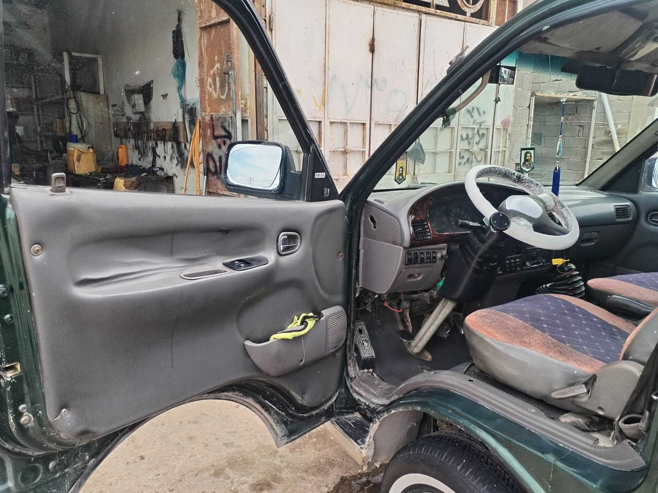 سلام عليكم للبيع بريجو مديل ٩٨ جديده بلاديه تخم تاير ويل كب حداديه جديده أكسن مكفول كير مكينه مكفولات مكينه 3000  رقم واسط دولي بسمي سنويه ل31 جاهزه اي نقص ما بيهة مكان كوت رجان لمو شراي لا يتعبنه رجائن ***********
