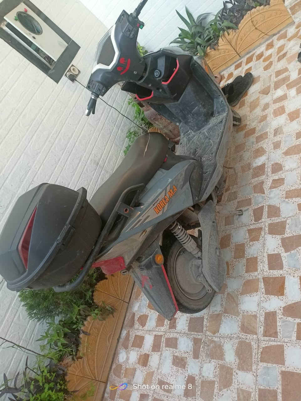 للبيع ماطور سكنس شحن 
6 : باتريات 
3 : نمر 
سرعه: 55
قفل سرعه 
نضام بك 
تشغيل عن بعد 
جهاز انذار 
باقي المواصفات معرفة شرط الفحص 
السعر : 450 وبي مجال
تواسل واتساب 
***********
