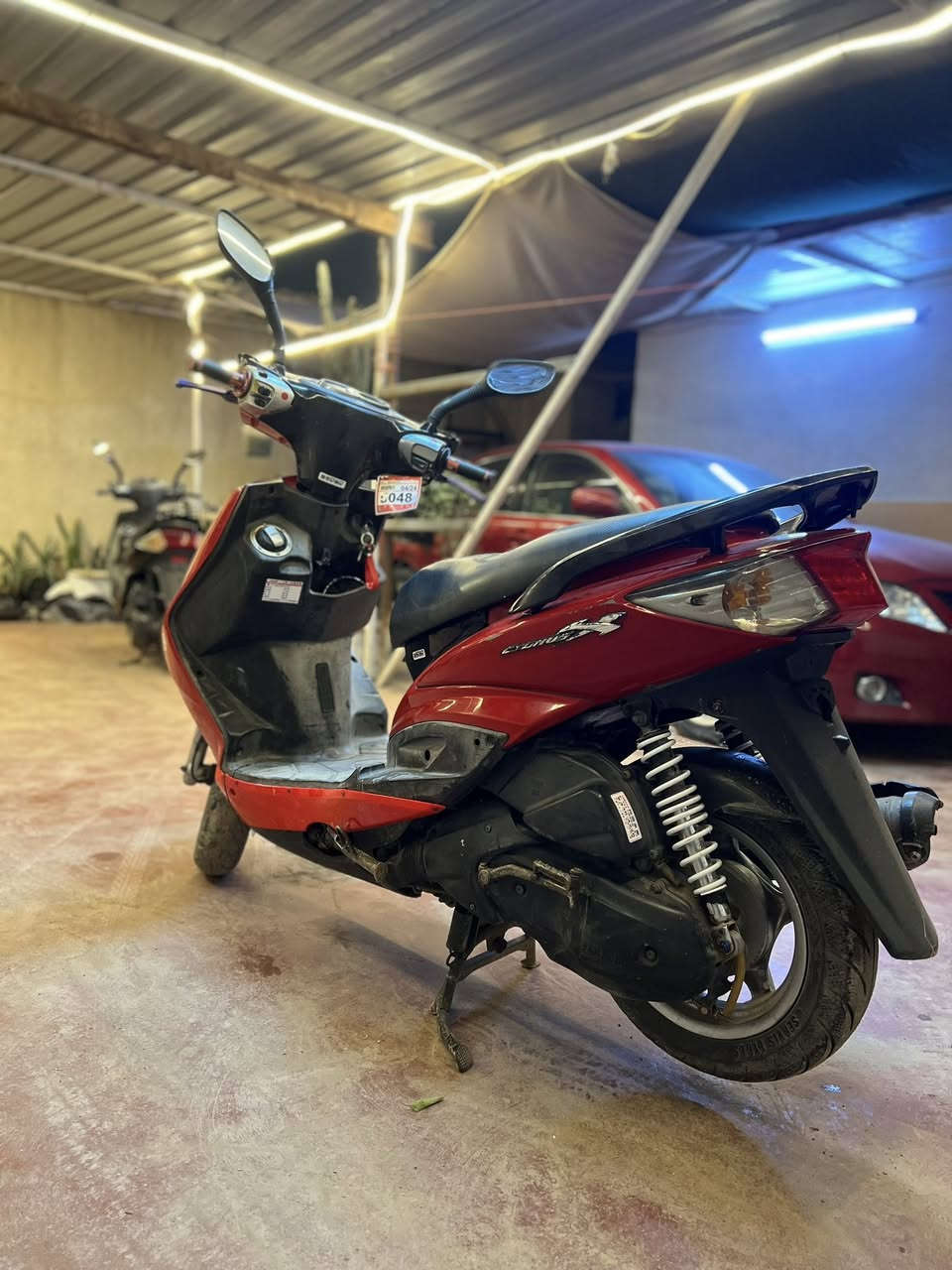 السلام عليكم شلون الشباب 
دراجه سكنس فحل ياباني النظافه مثل ما موضح بالصوره مكينه ناعمه دراجه مرتبه  السعر 750 وبيها مجال بسيط مكاني بغداد قرب جزيره بغداد السياحية ***********
