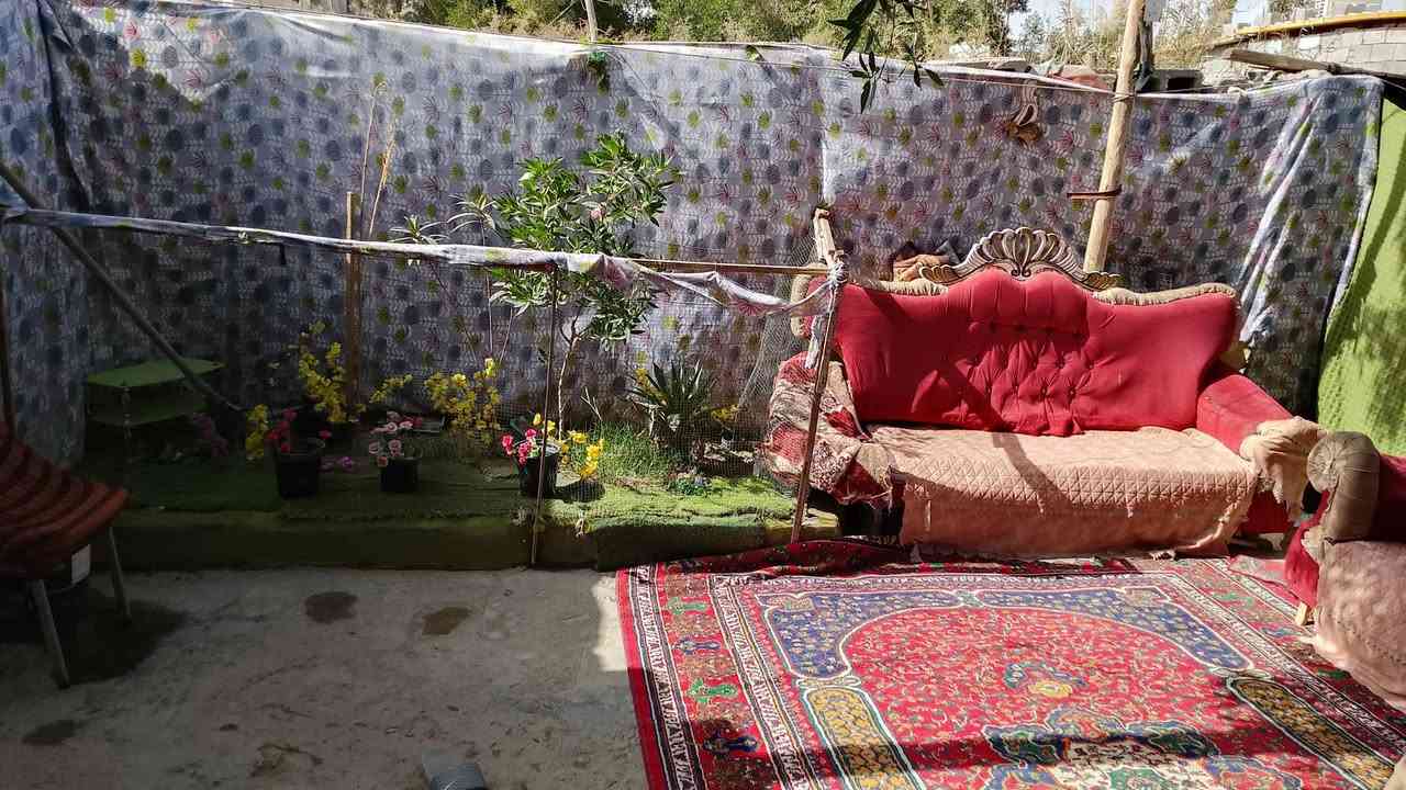 بيت تجاوز للسكان قرب سيد جعفر كله عكاده فقط المطبخ سندويش  سعر. 5ملاين وبي مجال


**إذا كنت صاحب هذا الإعلان وتريد حذفه لأي سبب، رجاءا أرسل رسالة إلى الدعم الفني**