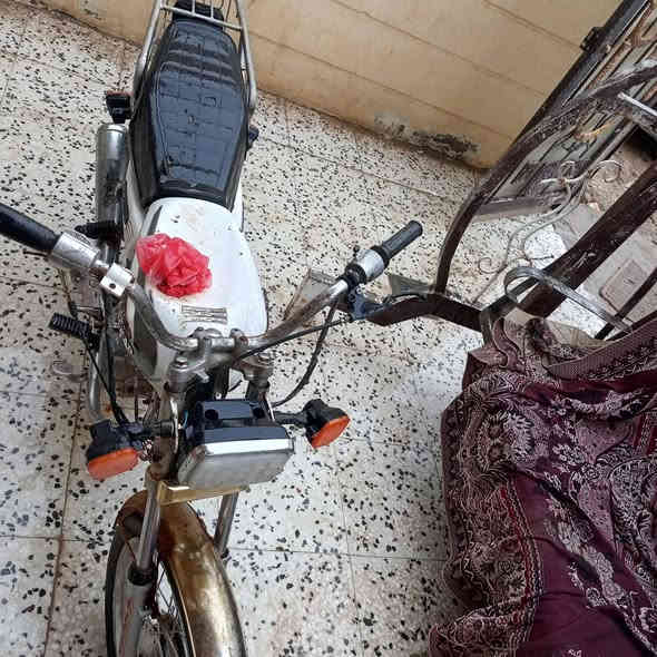 السلام عليكم
البيع دراجه 4كير 
بدون اوراق
جاهزه 
السعر 200 
المكان بابل شارع 60 
الإستفسار ***********
