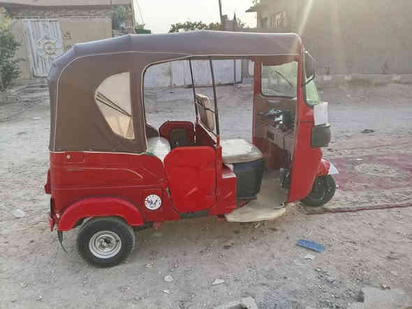 سلام عليكم تكتك 21مكينه لاتبخير ولاتنقيص خير من الله بيهة ضربه بل الغد معمره المكان بغداد الكماليه شارع المصرف السعر 7ونص وبيها مجال ***********
