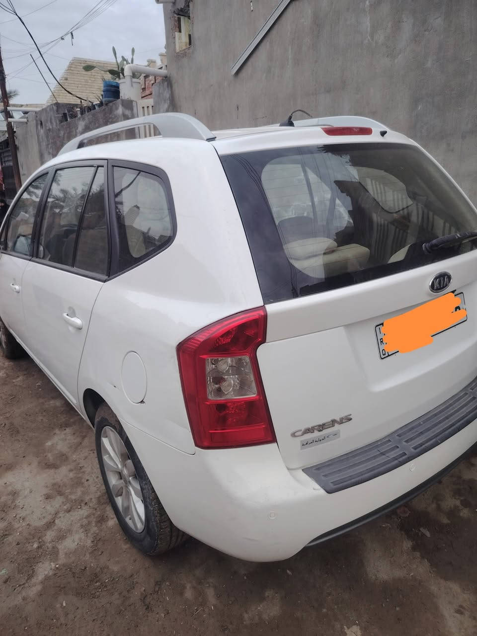السلام عليكم اخوان
كيا كارنز موديل 2012  7 راكب 
رقم بغداد انكليزي 
مكينه نظيفه كير نضافه فول
داخل نضيف سياره كلشي نظيف
تخم تاير جديد تبريد تدفئه
تفاصيل اكثر اتصال ع رقم  ***********
السعر 125 وبيه مجال لطيبين
مكان بغداد ابو غريب
