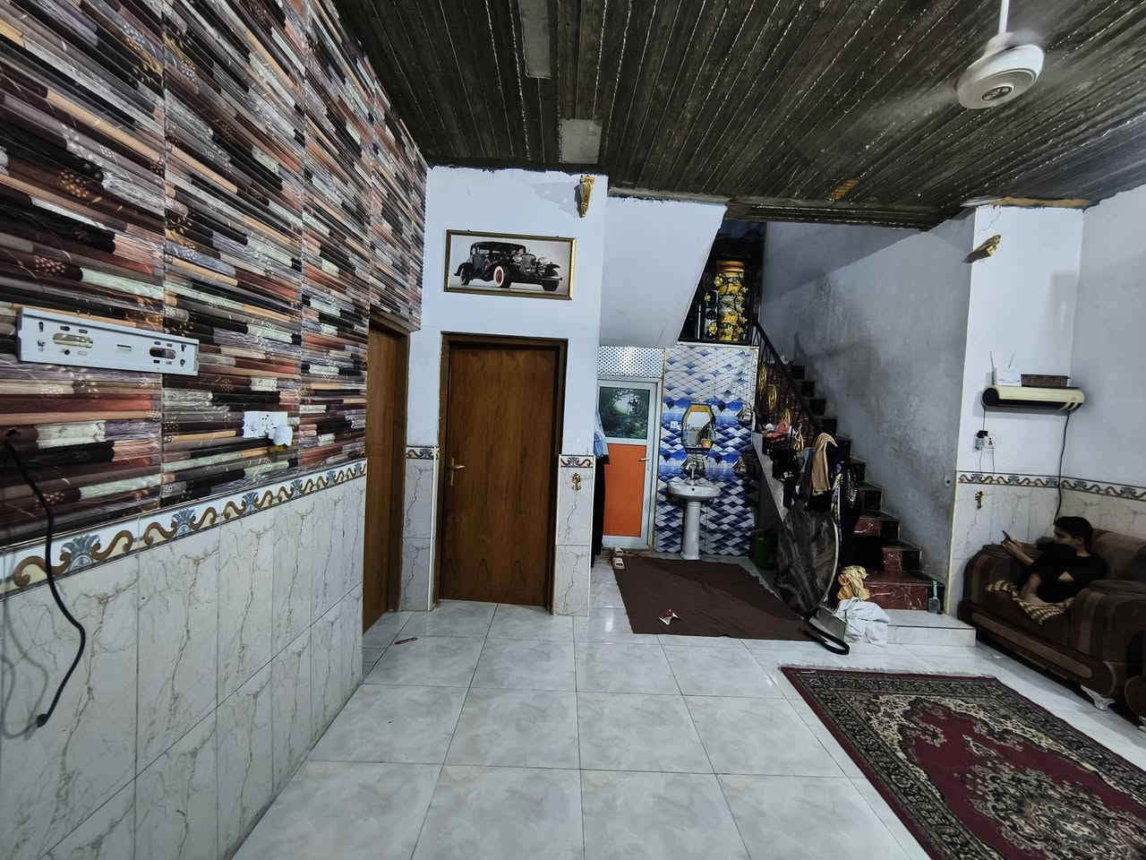 بيت للبيع 
مساحة البناء 200متر
المساحة الكلية  اكثر من 700متر 
البيت 
غرفتين صالة استقبال مطبخ 
حمام داخلي حمام خارجي
المكان حي طارق 
رقم صاحب الدار 
‏‪***********‬‏
