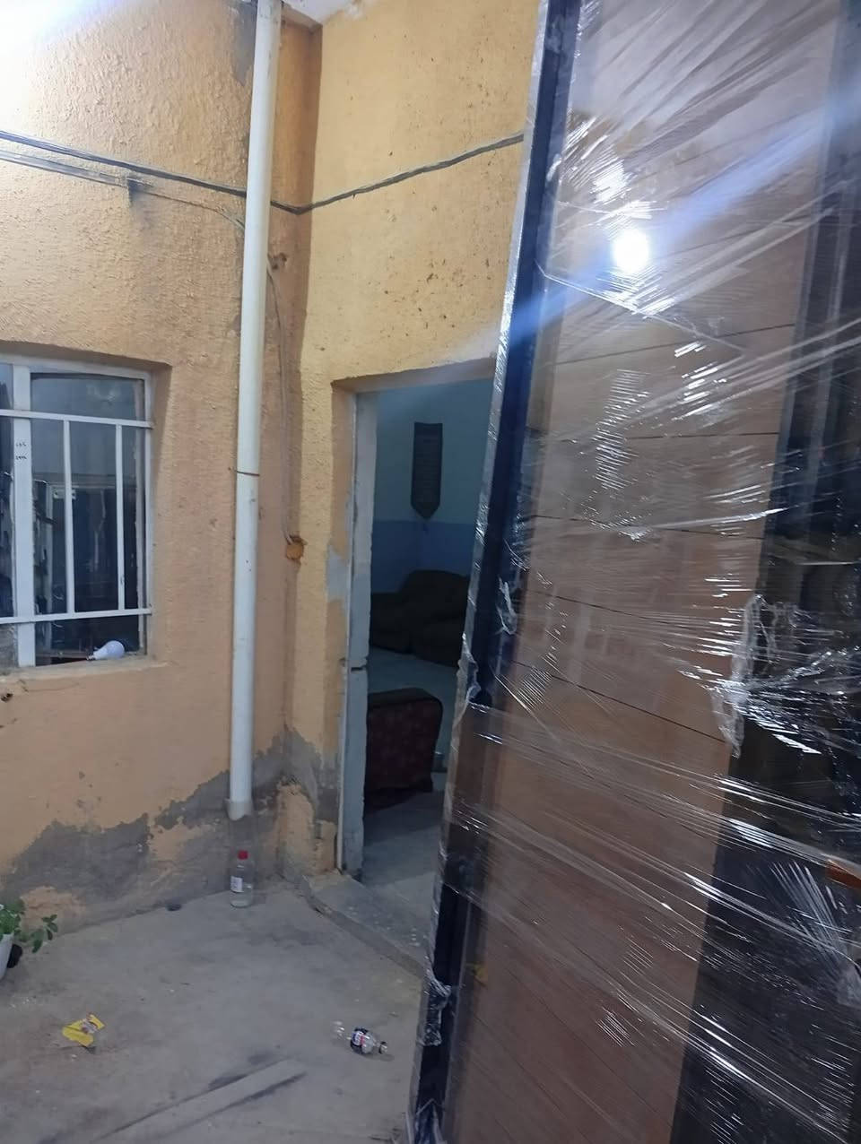 باا بديل خشب للبيع درجه اوله بعده مسلفن قياساته ارتفاع270 عرض 120
للتواصل وتساب ***********
