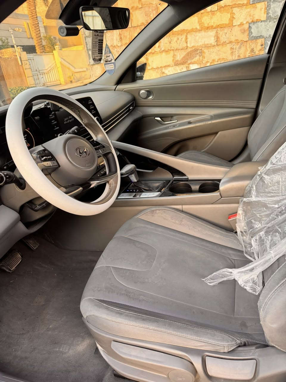 بسم الله الرحمىن الرحيم
النترا ٢٠٢١ للبيع فقط 
السعر ١٤٥ وبيها مجال للشراي
يجي ويدلل 
***********
هذا رقمي وبي واتس اب
 ثلاث انظمة قيادة
شاشة دجتال متصلة
رادار اربع اتجاهات
توقف ذاتي
وبعد بيها هواي مواصفات
