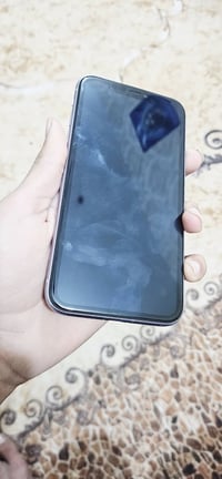 آيفون ١١ • ذاكرة ١٢٨ • شاشة مبدلة