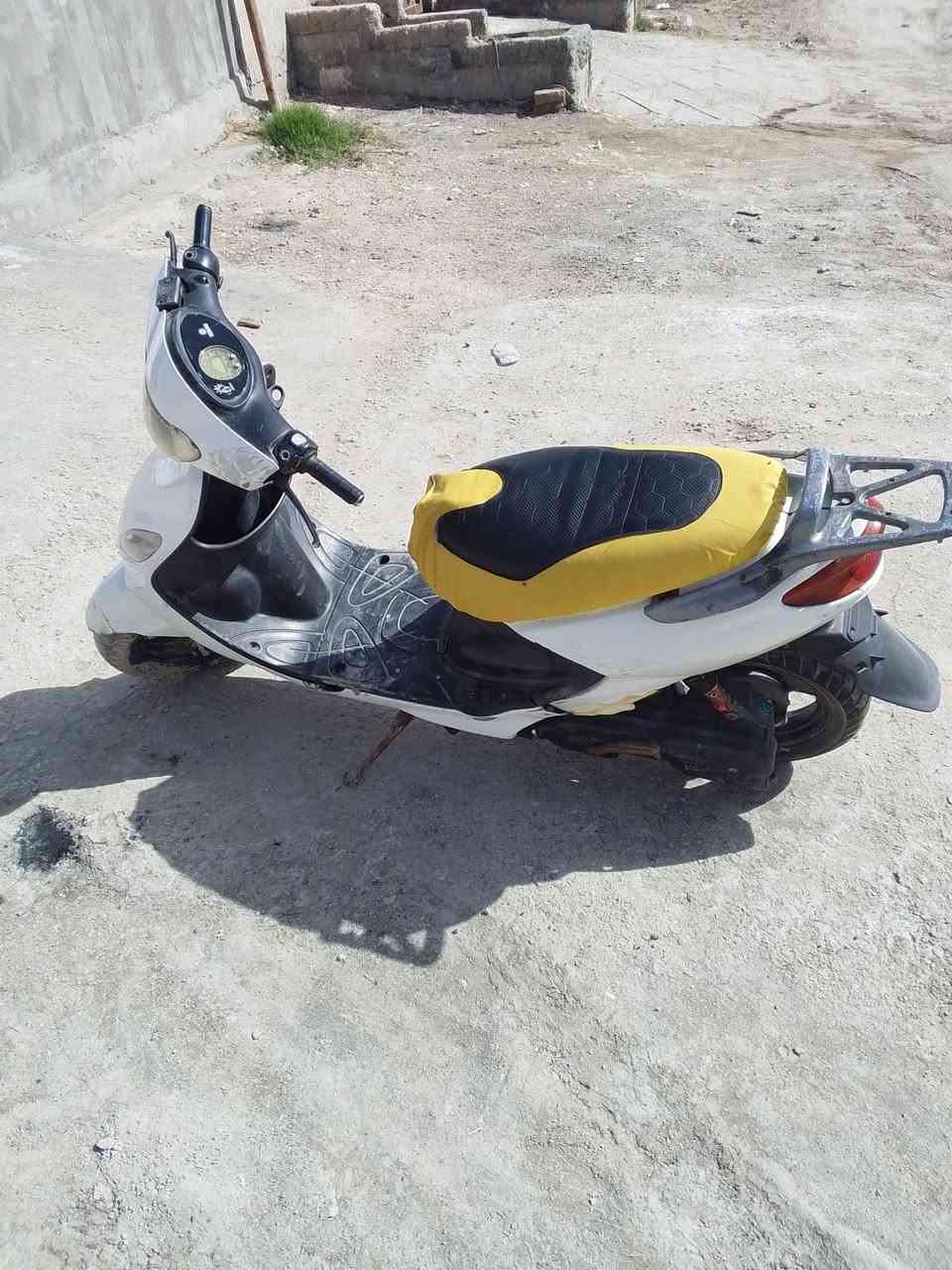 دراجه اكزز اي نقص مابيها كامله سلف هندر كهربائيات كلها شغاله شلعه معدل خير من الله
السعر 300
***********
حله /بكرلي
