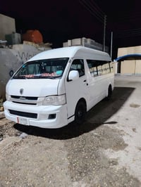 تويوتا هايس • جنبي • ٢٠١٤