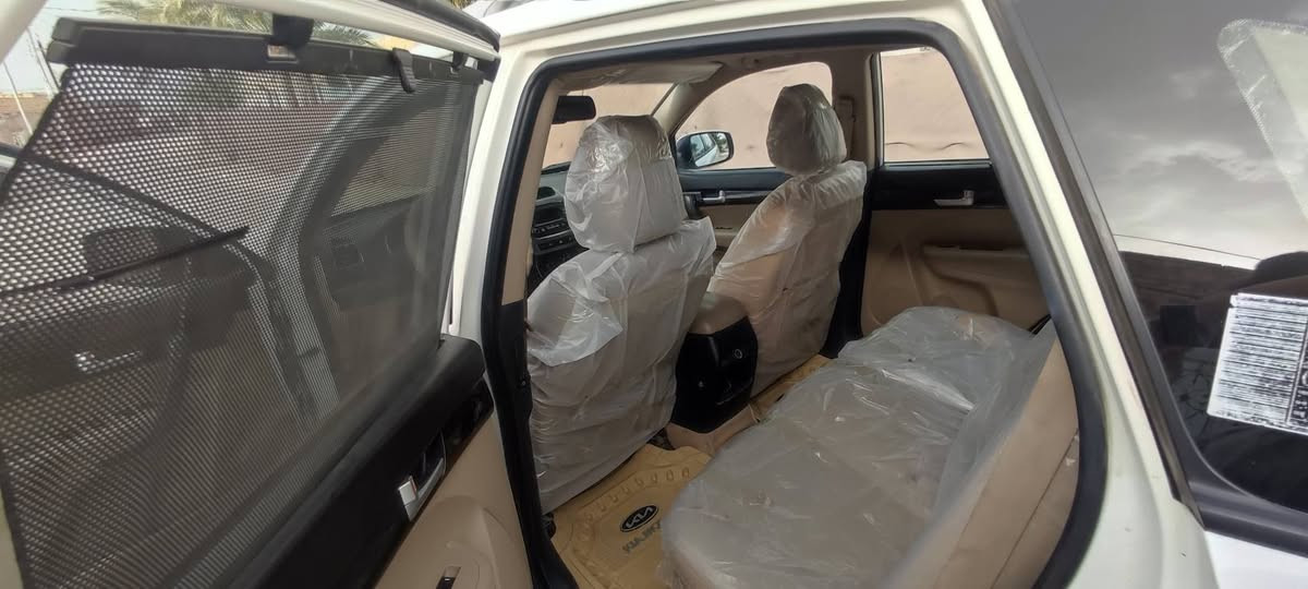سورينتو خليجي 2014
مكفولة من الصبغ والحادث والتبديل 
6 سلندر 
7 راكب 
3قطع تبريد
كامرة خلفية 
حساس خلفي 
تحكم ستيرن 
بردات خلفية
نضام Eco
السعر :165 وبيها مجال
سونار مرفق بالمنشور
***********
