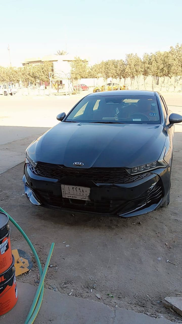 كي فايف موديل 2021
وارد امريكي معوقين سنه 27 تصير حره

فول مواصفات عدا الفتحه
تيربو

راعيها بنيه شابه رقم مثنى

سياره جاهزه من كلشي مابيها نقص تصرف عليها بس بانزين الف زايد ماتصرف

ضربتها بنيد ودعاميه فقط
 دواخل ولغود مكفولات

اسمنتيه داخل عسلي
سعر 135
مكان السياره بصره
للتواصل واتساب ***********
