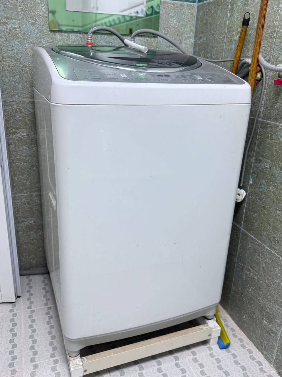 السلام عليكم ..للبيع غساله اوتماتيك ماركة توشيبا جديده ما مستخدمه هواي الحوض يتحمل ٢٢كلغم ما داخله تصليح ولا بيها اي عطل السعر ٣٠٠ قفل …اي استفسار +964 782 166 8025
