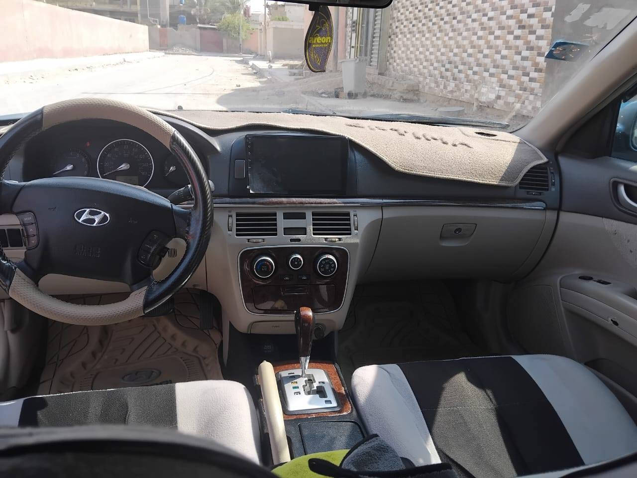 سلام عليكم سوناتا 2006 امريكي محرك 6 كير تو ماتيك 5نمر سياره جاهزه مصبوغة عام بس  قماره مامصبوغه فول مداور مكان ناصرية مركز 
سعر 88وبيه مجال ***********
