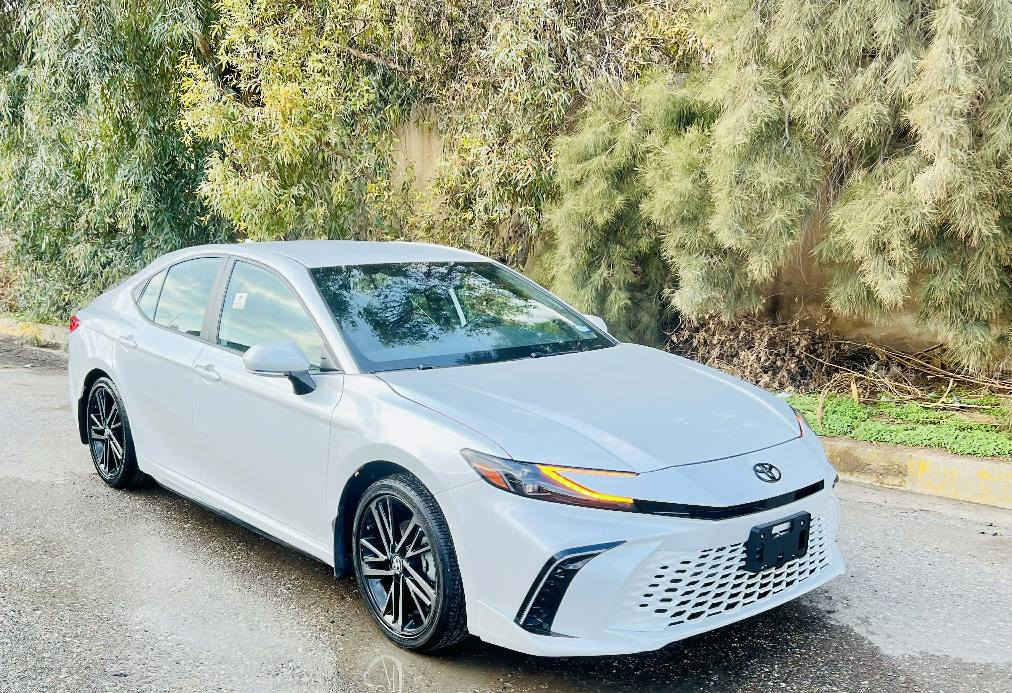 سلام علیکم تویوتا کامري مودیل 2025 سیارە جدیدە بل باکیت ماشیە 14میل بیە جاملغ امامی تعدیل بارد وباب،مبدل بیلادی مال صفحة سایق رجاء اذا مو شراي لاتراسل ***********4/***********/***********مکان سیارە اربیل داخل معارض شارع 100 معرض جوهرة بغداد معا احتراماتی لل جمیع أربيل, العراق
