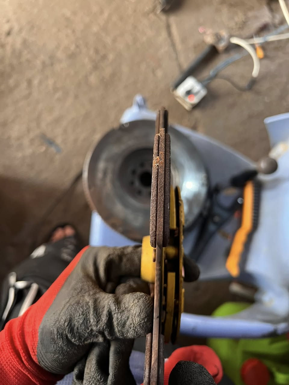 للبيع كلج VVT عينه راس ثور تك مشط و
صنيه براص تفصال وفلاوين راس ثور جديد 
السعر 250 قفل  (استعمال اقل الشهر)


**إذا كنت صاحب هذا الإعلان وتريد حذفه لأي سبب، رجاءا أرسل رسالة إلى الدعم الفني**