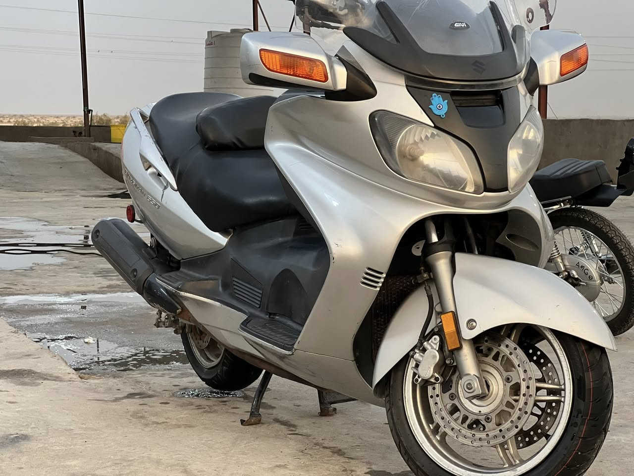 سلام عليكم
للبيع  او مراوس بفورزه 10/0 /دراجه سكاي وايف 650 كفاله مكينه كير كهربائيات كله كفاله معدل 200 معروضه بمليون 700 وبها مجال 

مكاني ناصريه قضاء جبايش 

خاص مفتوح 

تصال ‭0774 209 6741‬
