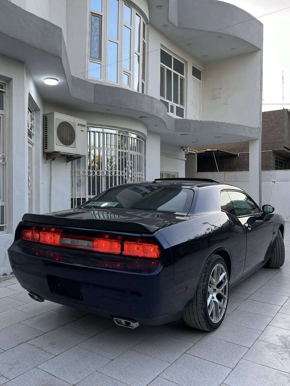 السلام عليكم
دوج جالنجر 2013
محدث بجم 20
فول مواصفات
بصمه
فتحه
تحكم ستيرن
تدفئه مقاعد
شاشه بلاد قلابه
حساسات خلفيه
داخل جلد
سياره كلش نظيفه
تزويد طلقات فتح سرعه
حادث جاملغ وبنيد بدون شاصي بدون لغود
كفاله مكينه كير اكسل لغود شواصي 
صبغ بجم علمود التحديث 
وجاملغ الخلفي ربعه مصبوغ والباب كلير فقط بدون معجون اثر شخوط 
تكم قماره صفحه السائق  جنطه كفاله 
سياره رقم بغداد تحويل جديد هزه تسقط بشهر 12
سعر 115
بابل /الحله
***********
