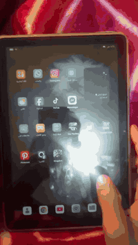 عندي ايباد للبيع نظيف كل شيء ما صار له هوايه كرتونه موجوده شاحنه موجود...