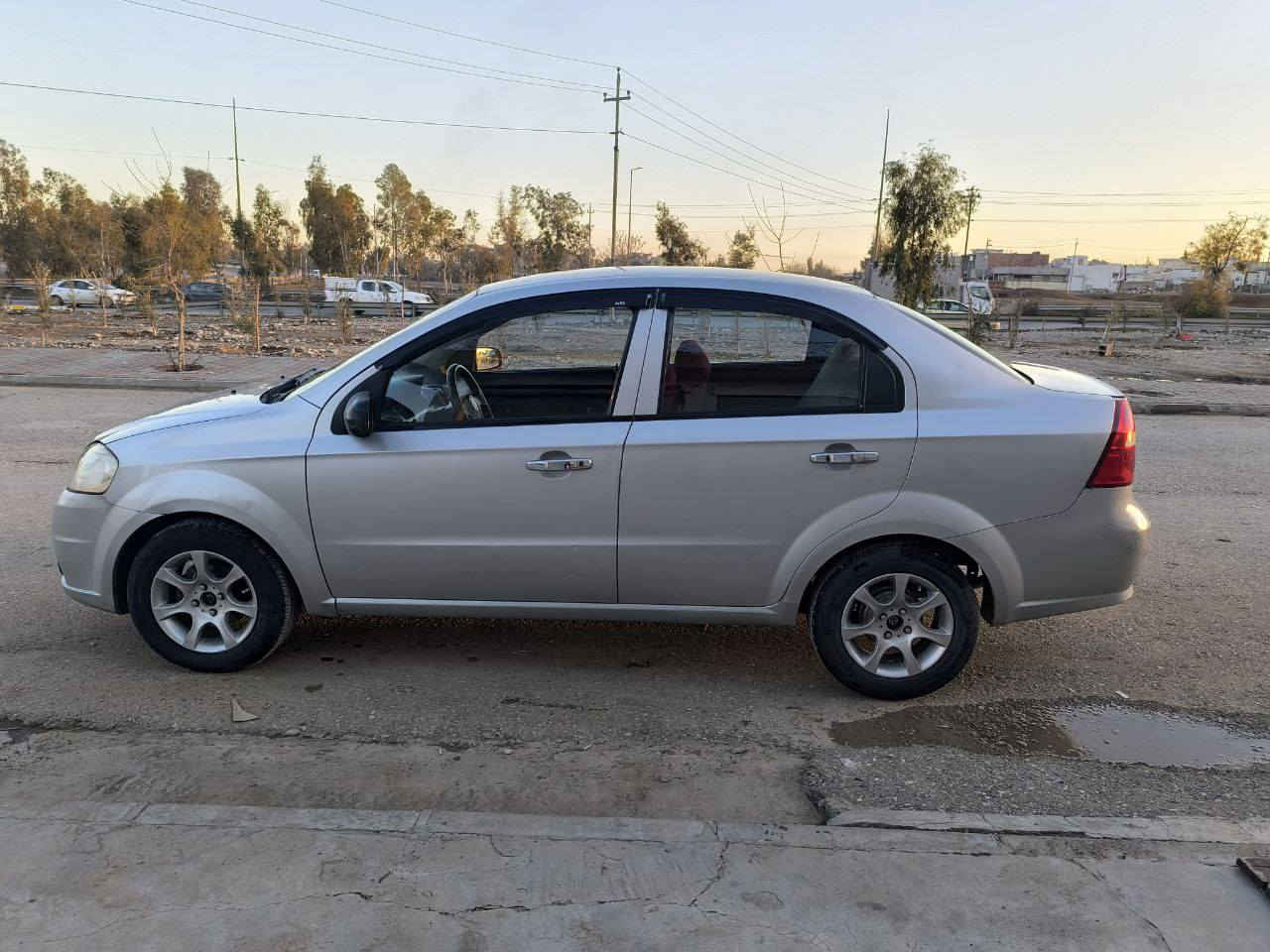 ئەڤیو مودێل ٢٠٠٨ گێر عادی مەکینە گەورەیە گێر و مەکینە و تەبریت  بەشەرت ٤ تایەی نوێی لە ژێرە توند و تۆڵە بێ مەسروفە   چوار پارچەی بۆیاخە بێ ناوگرتن رەقەم و سەنەوی هەزەی نوێیە سەنەوی تازەیە تا ۲۰۳۰ 
سعرى 53 گڵا و مەجالێکی برایانە
 شوێن : چەمچەماڵ
***********
*********** شمشمل, السليمانية
