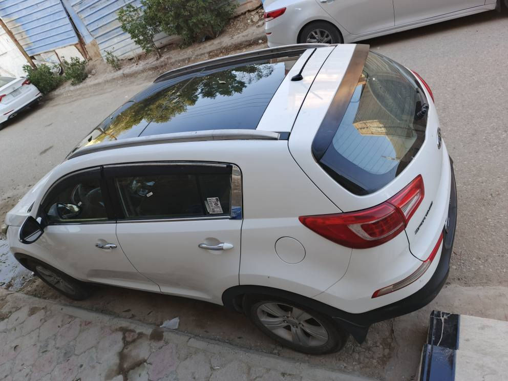 سبورتج موديل 2011 خليجي فول مواصفات 
سيارة كفاله عامه بيها شكم رصعه ما تبين بالتصوير تجي شوفهن بعينك توني شادلها تخم تاير عنواني ناصرية مركز
السعر 138 وبيها مجال بسيط للشراي
رقم تلفون ***********
*********** ناصرية, ذي قار
