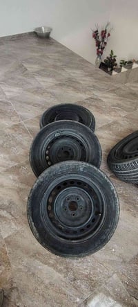 ٣ تايرات مع ويالتهن للبيع بغداد جسر دياله ٠٧٧٠٨٠٦٢٥٧٥ تك علا ٣٠