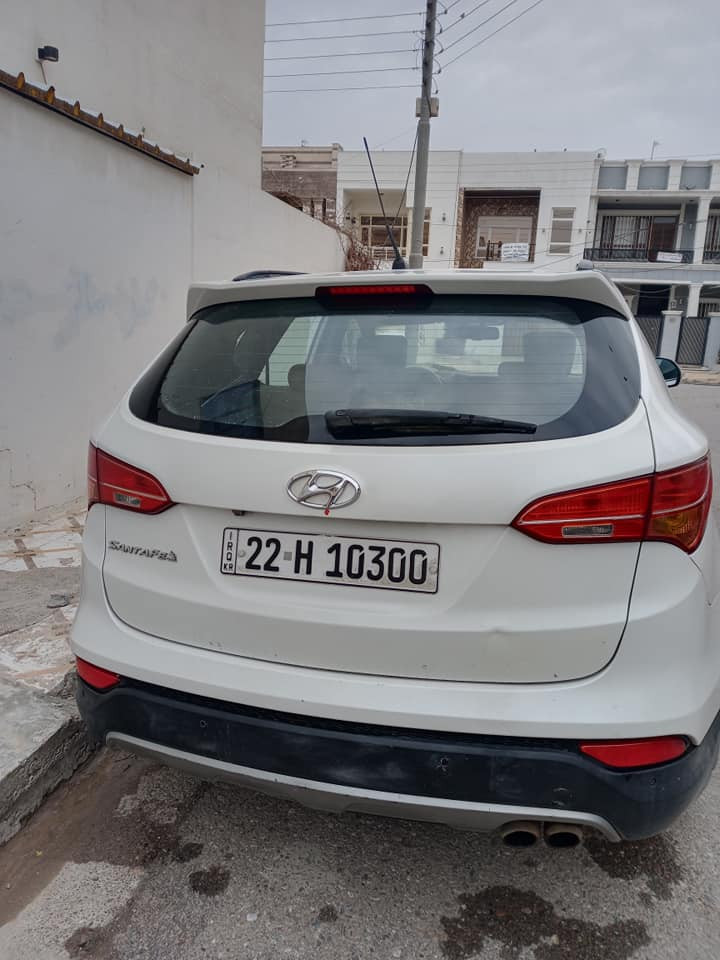 مۆدیل 2016
176هەزارکم ڕۆیشتوە  خلیجی
مکینە 2.4   دەبل اکسل وئیکۆو پانۆڕامایە
دووپارچە سبوغە 
چارپستنە تەقریبەن فولە بەسمەوشەغال نیە 
بەناوی خۆمە  3سالە لامە
نرخ 178 کەمێک مجال
چوارتایەی نوی ی لەسەرە باتری تازەیە لەگەل نۆزل و بلاک
سێ مقعەدە
*********** أربيل, العراق
