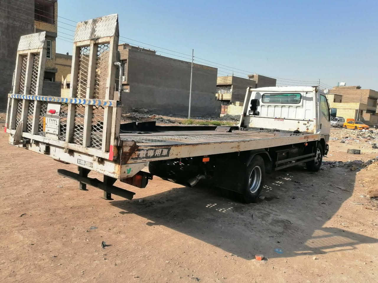 السلام عليكم كنتر بزون موديل 2000 أصل مكفوله مكينه كير تخم تاير *********** مكاني بغداد الزعفرانيه
